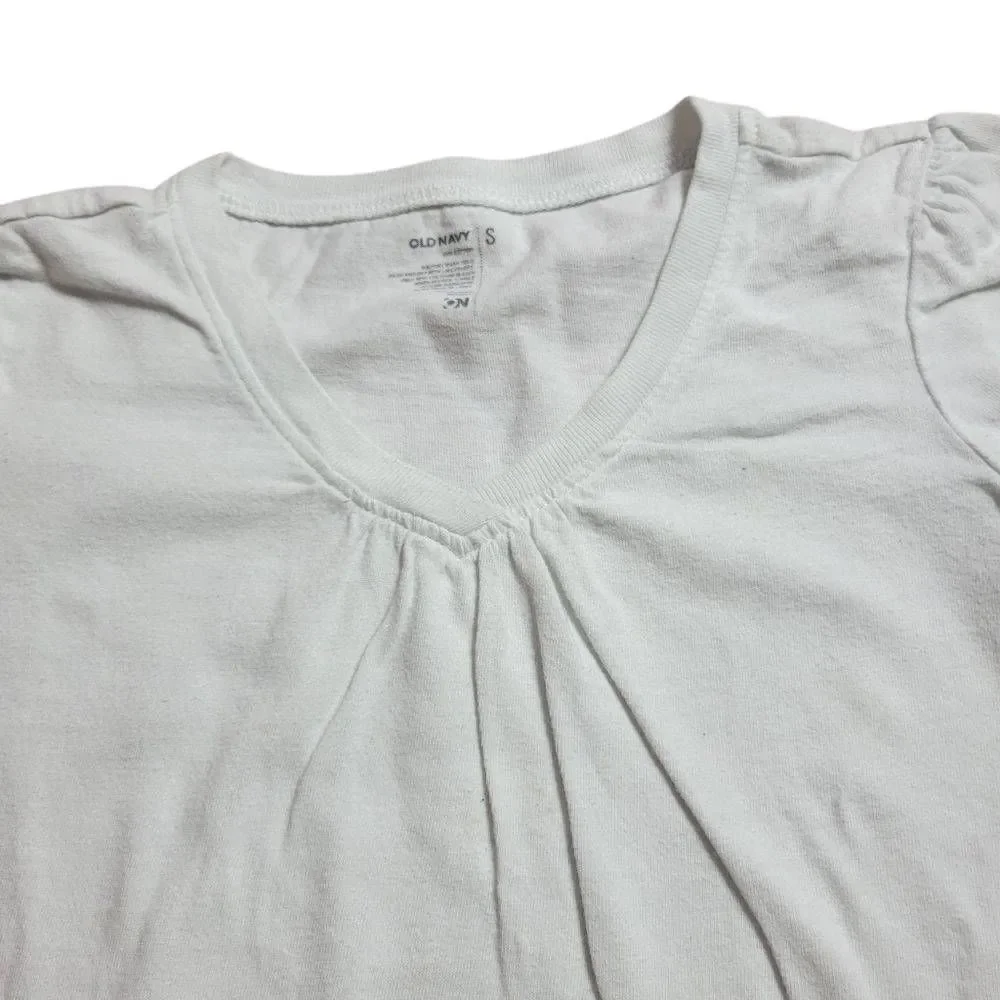 Old Navy vneck shirt S